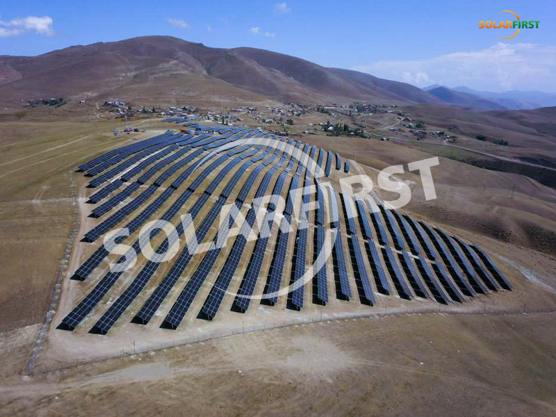 تساعد مجموعة Solar First Group التنمية الخضراء العالمية من خلال الاتصال الشبكي الناجح لمشروع الطاقة الشمسية الكهروضوئية الحكومية 5 في أرمينيا

