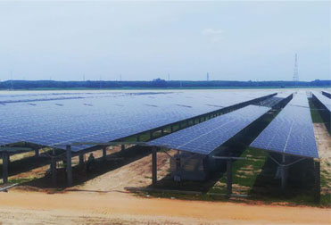 فيتنام الأولى للطاقة الشمسية 108 ميجاوات  PV محطة كهرباء في 2020 
