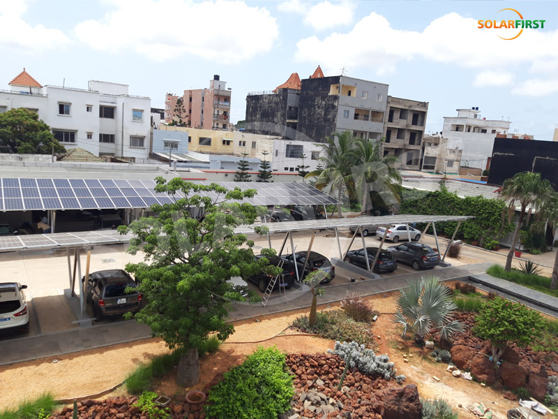 مشروع مرآب الطاقة الكهروضوئية في السنغال 120KW
